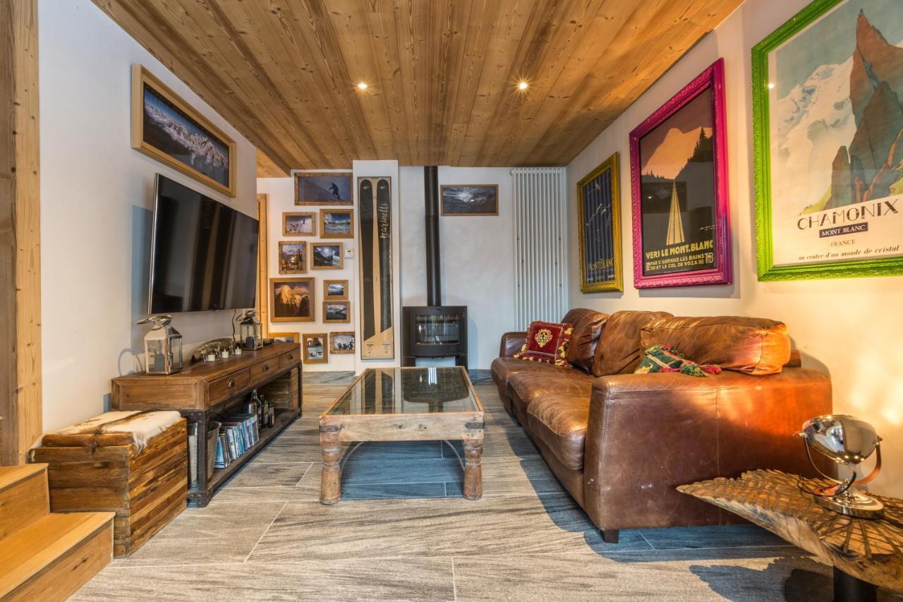 Chalet Yolo - Chalet Retreat In Central Chamonix Steam Room Exterior photo